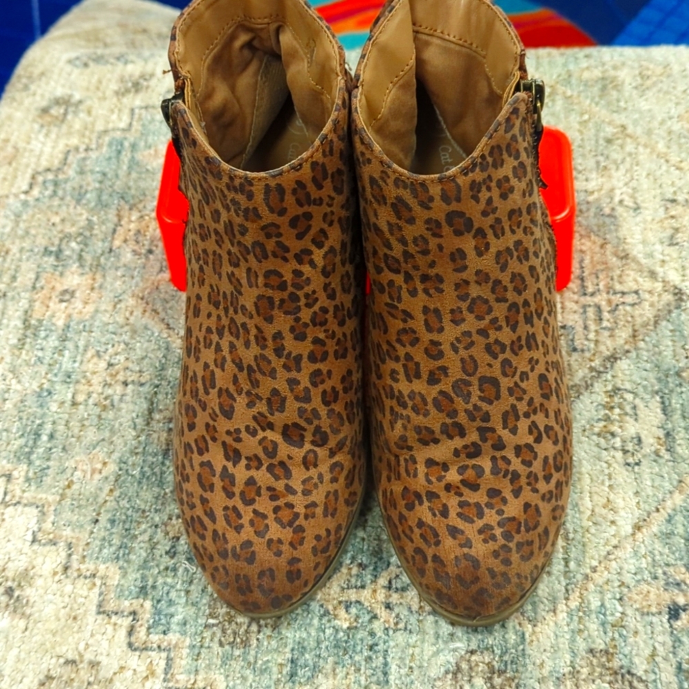 Cat and Jack size 3 ankle height leopard big girls boots